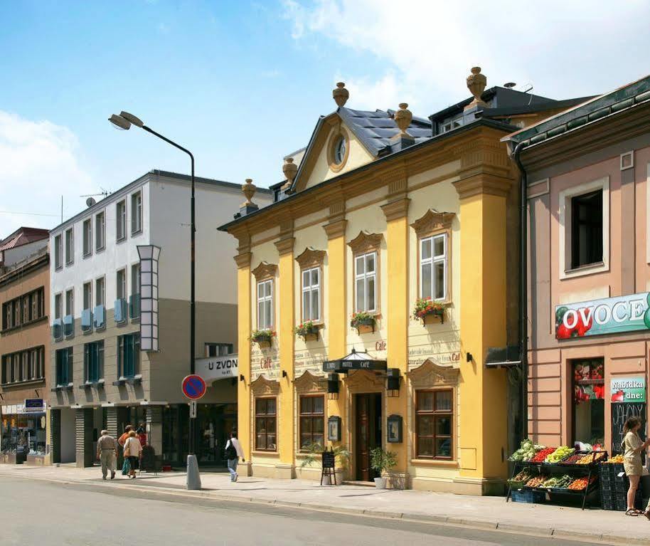 Hotel U Zvonu Vrchlabí Exteriör bild